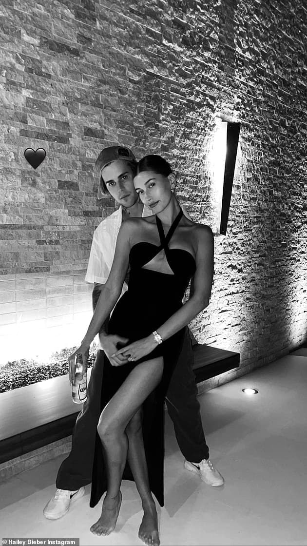 Justin Bieber lại khoe ảnh 'đánh dấu chủ quyền' với vợ sau sinh nhật tuổi 27, nhìn hình này là thấy muốn có em bé lắm rồi 3