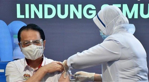 tiem-chung-vaccine-covid-19-malaysia.jpg