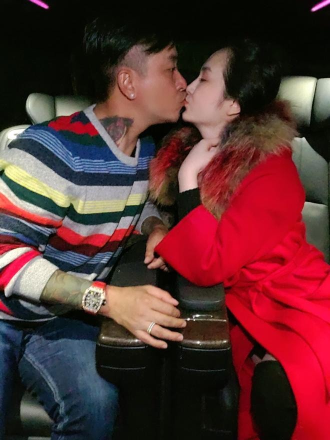 sao Việt xăm tên hình con và bạn đời 1