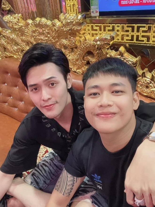 hot boy trà sữa Tấn Lợi 1
