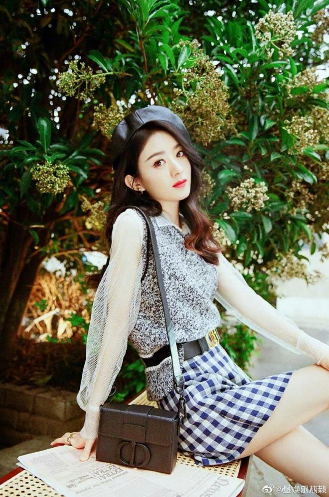 Hành trình 'lên hương' của Triệu Lệ Dĩnh: từ cô gái 'biến đồ hiệu thành đồ chợ' đến nữ minh tinh khí chất ngút ngàn 5