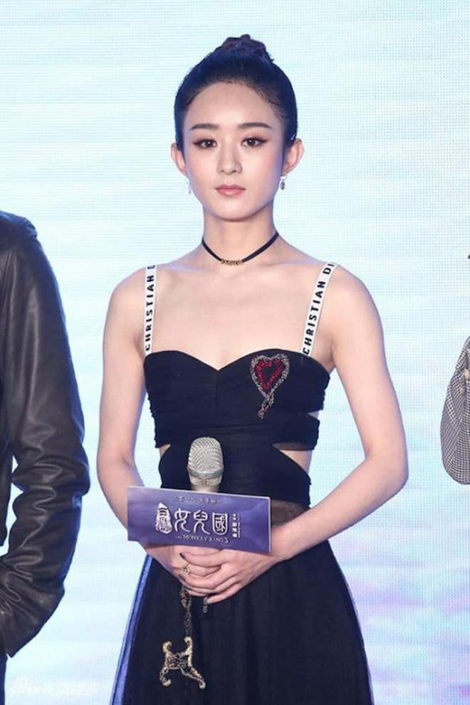 Hành trình 'lên hương' của Triệu Lệ Dĩnh: từ cô gái 'biến đồ hiệu thành đồ chợ' đến nữ minh tinh khí chất ngút ngàn 1