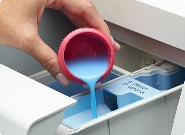 mẹo giặt trong mùa mưa phùn để quần áo không có mùi ẩm mốc 4