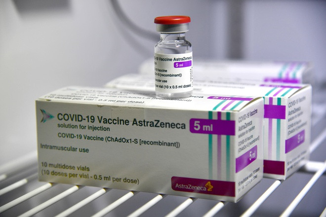 Bao nhiêu nước dừng tiêm vaccine COVID-19 của AstraZeneca? - 1