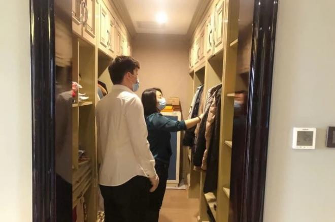 Đằng sau những bức ảnh thời thượng của cậu ấm cô chiêu Trung Quốc là những nhân vật được thuê với giá 3 triệu/giờ, họ là ai? 6
