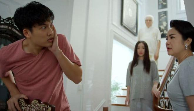 Đình Tú Hướng dương ngực nắng 0