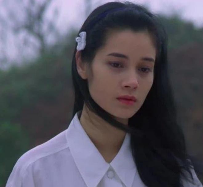 Thiên thần phim người lớn sa cơ lỡ vận, phải làm nhân viên quét dọn kiếm sống, nhìn hình ảnh hiện tại không khỏi xót xa 'hồng nhan bạc phận' 0