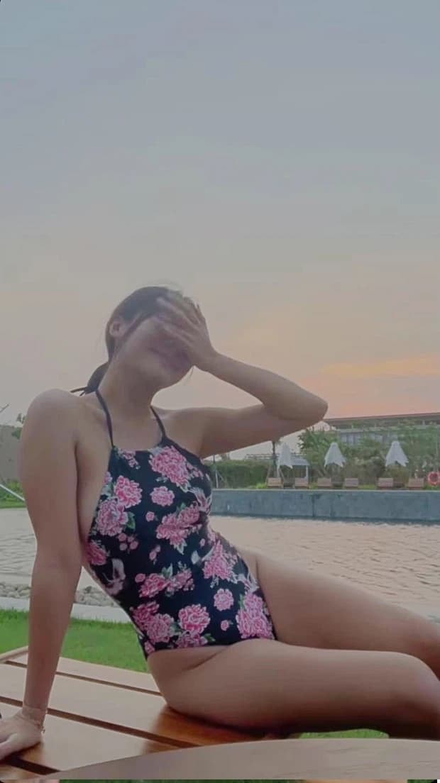 Hè chưa đến nhưng Văn Mai Hương đã nhanh chóng gia nhập đường đua bikini, khoe body 'căng đét' 2
