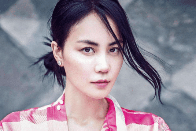 Cùng là con gái ruột, tại sao Vương Phi lại từ bỏ Lý Yên trong khi cố gắng giành quyền nuôi Đậu Tĩnh Đồng? 0