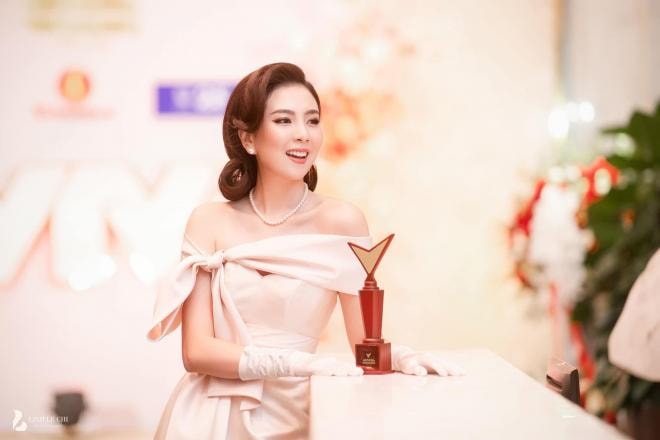 mc VTV để mặt mộc  0