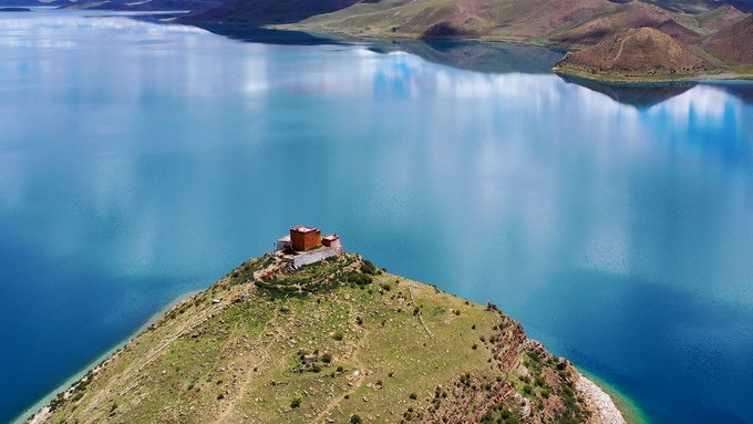 Ngôi đền cô đơn nhất thế giới ở Tây Tạng - 2