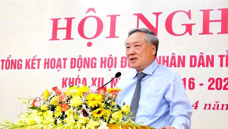 uy-vien-bo-chinh-tri-nguyen-hoa-binh.jpg