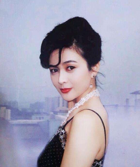 Vẻ đẹp tuyệt trần của mỹ nhân Hồng Kông những năm 90 1