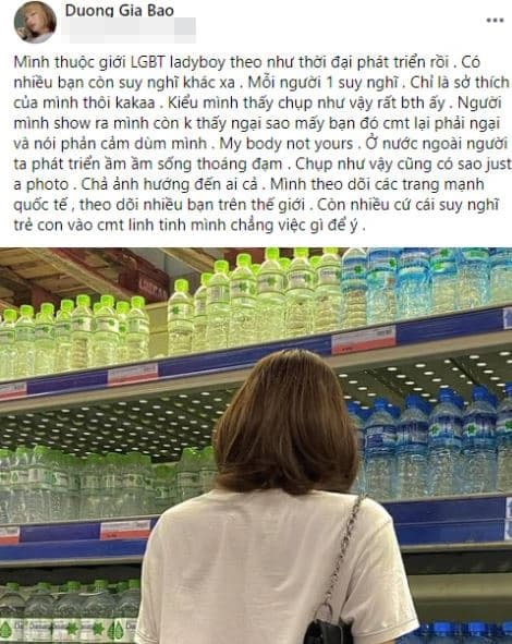 cô gái khoe vòng ba  2