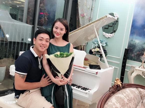 bạn gái Phùng Cường mang bầu  0