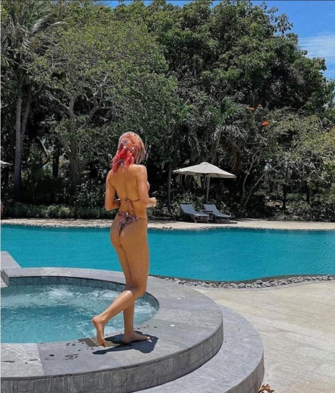 Quỳnh Anh Shyn bikini 1