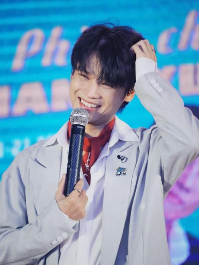 nụ hôn vị tình bạn  4