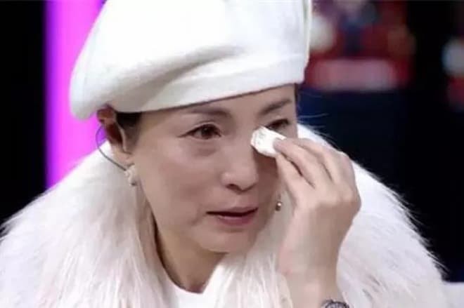 Sao nữ 'xấu nhất phim Châu Tinh Trì': Sắp mặc váy cưới thì chồng qua đời, đau đớn phát điên, sau này cả đời không sinh con 11