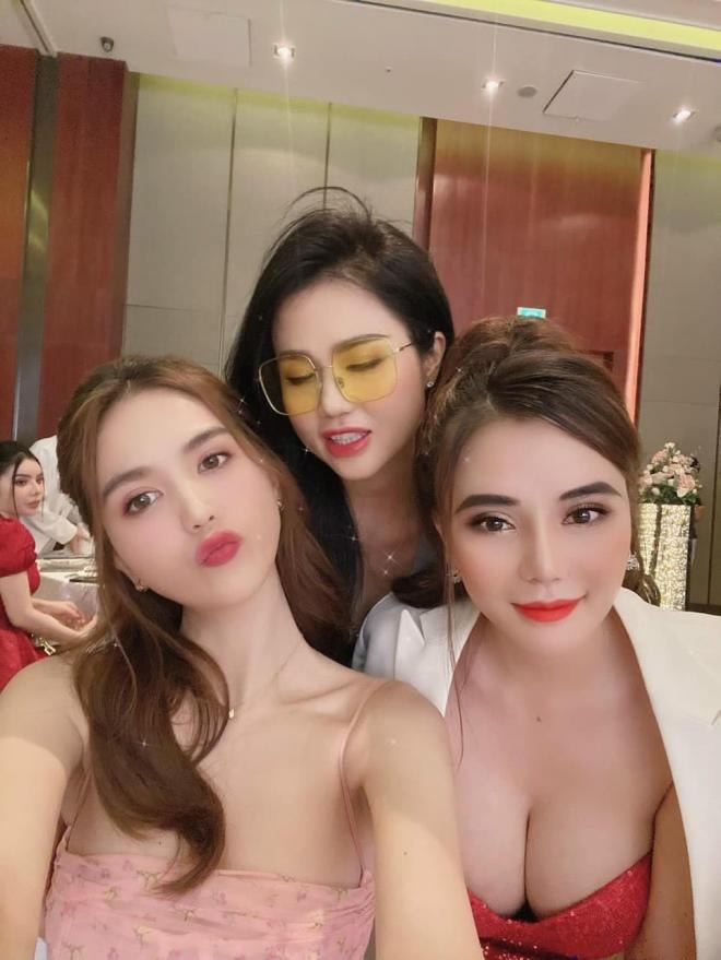 Mon 2k Ngọc Trinh 0