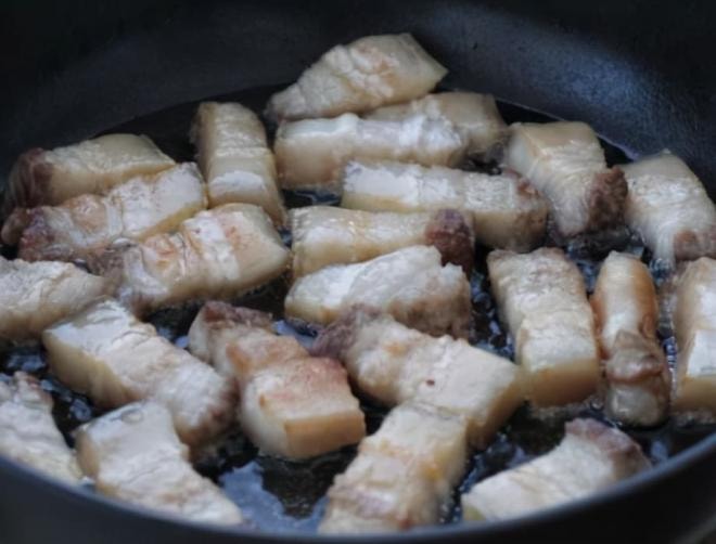 thit-kho-tau (1).jpg 3