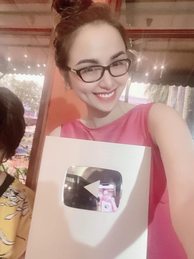 Diễm Hương 1