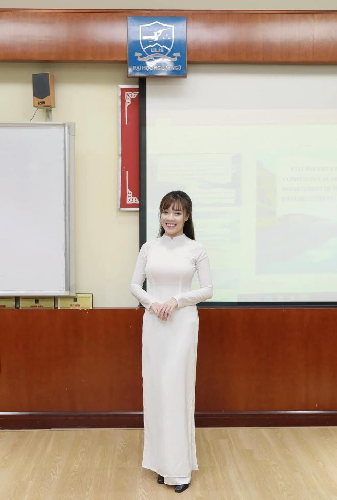 Âu Hà My bảo vệ luận văn 0 Âu Hà My bảo vệ luận văn 0