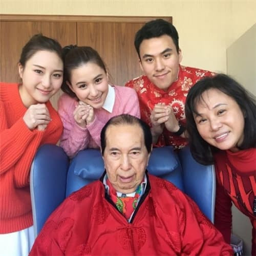 Con gái trùm sòng bạc Macau khoe ảnh tình tứ với trai đẹp 'Sở Kiều Truyện': Liệu sắp có chàng rể hào môn mới? 17 Con gái trùm sòng bạc Macau khoe ảnh tình tứ với trai đẹp 'Sở Kiều Truyện': Liệu sắp có chàng rể hào môn mới? 17