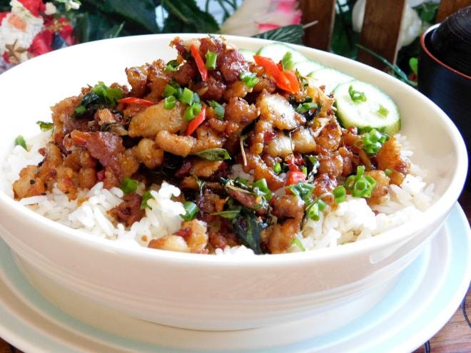thịt xào rau húng quế 0