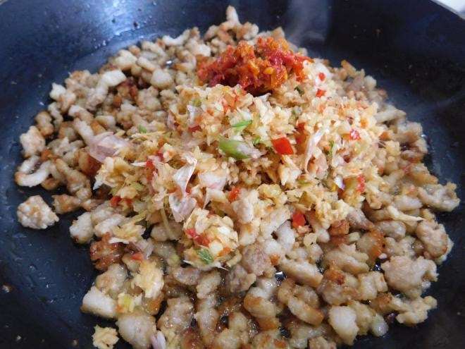 thịt xào rau húng quế 1