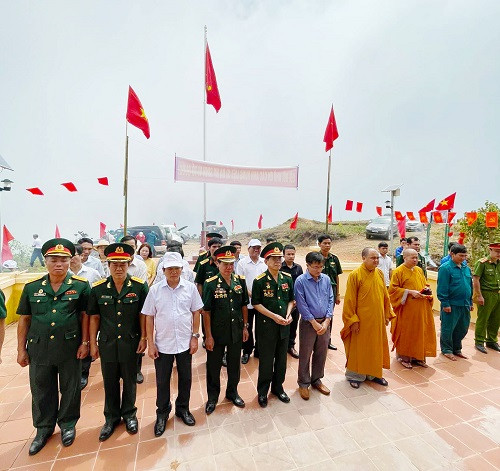 clxh-anh-4-w500-h471.jpg