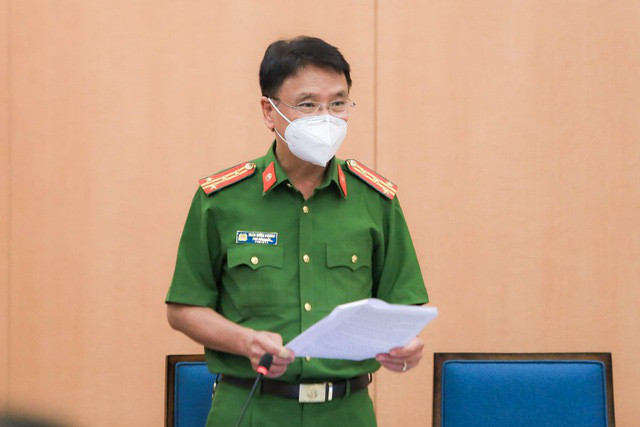 Hà Nội xử phạt hơn 2,5 tỷ đồng với người không đeo khẩu trang - Ảnh 1.