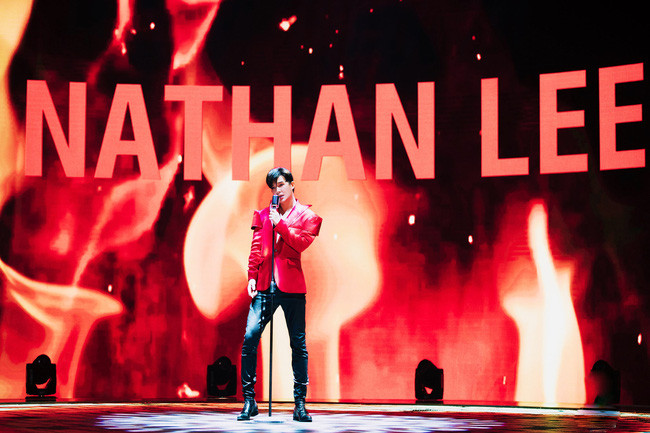 Nathan Lee nhá hàng MV mới đỏ rực, clip hậu trường khoe cảnh ăn uống vẫn đạt hơn 2 triệu view  - Ảnh 2.