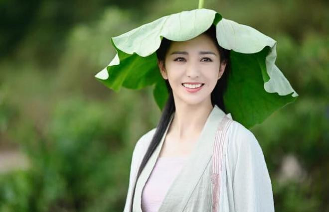 Mở đầu ngày tỏ tình 520, 'Mỹ nhân Tân Cương' Đồng Lệ Á tuyên bố ly hôn ngay sau tin hẹn hò trai lạ 8 Mở đầu ngày tỏ tình 520, 'Mỹ nhân Tân Cương' Đồng Lệ Á tuyên bố ly hôn ngay sau tin hẹn hò trai lạ 8