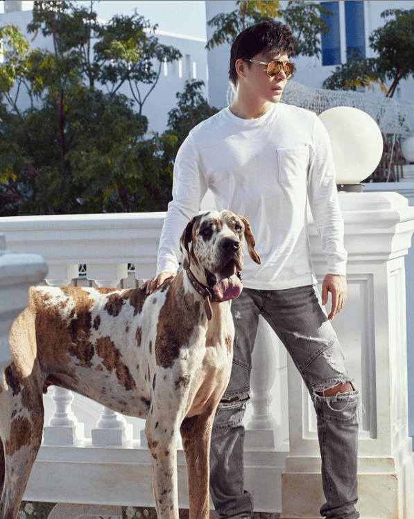 Nathan Lee đi du lịch  9