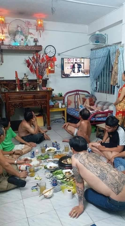 bà Phương Hằng livestream 6
