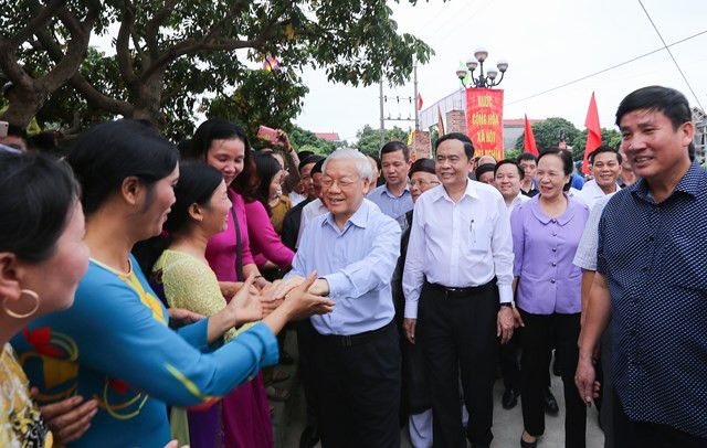 tong-bi-thu-nguyen-phu-trong-bai-viet-w640-h406.jpg