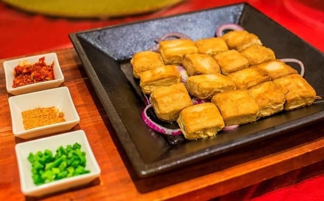 đậu phụ mọc lông 0