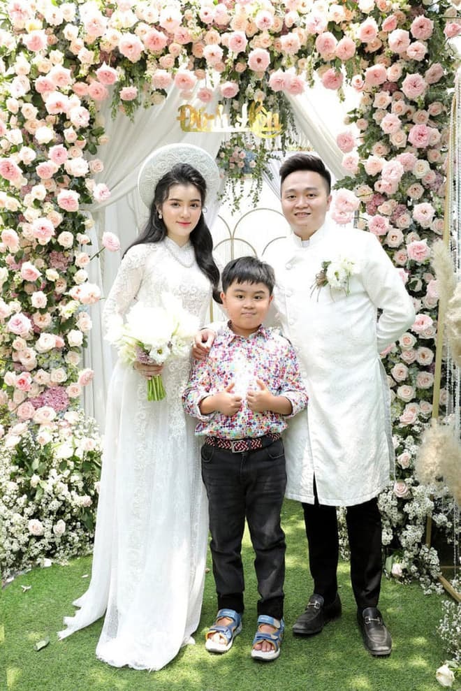 con của bà Phương Hằng 1