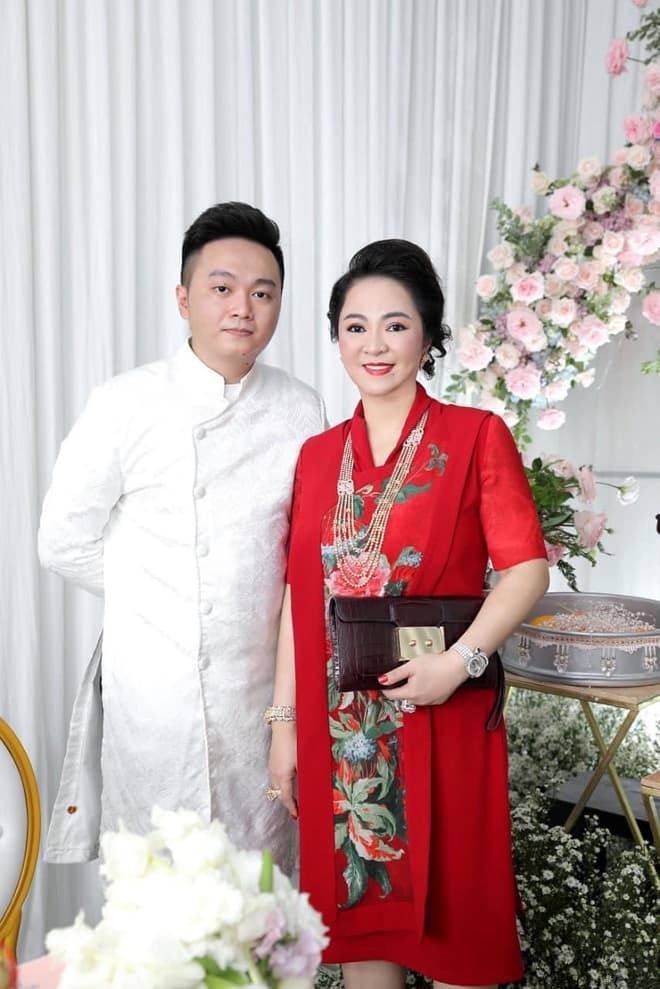 con của bà Phương Hằng 2