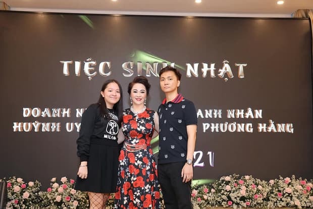 con của bà Phương Hằng 2