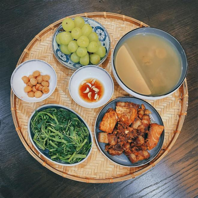 MC truyền hình nấu cơm 10