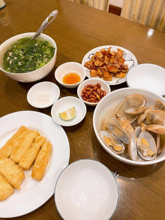 MC truyền hình nấu cơm 1