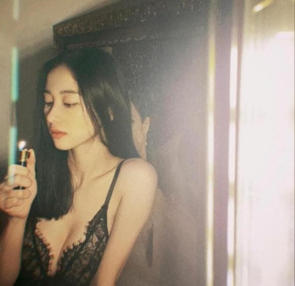 Jun Vũ mặc bikini  2
