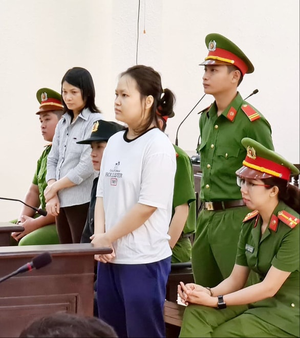 Phạm Thị Thiên Hà trước Tòa.