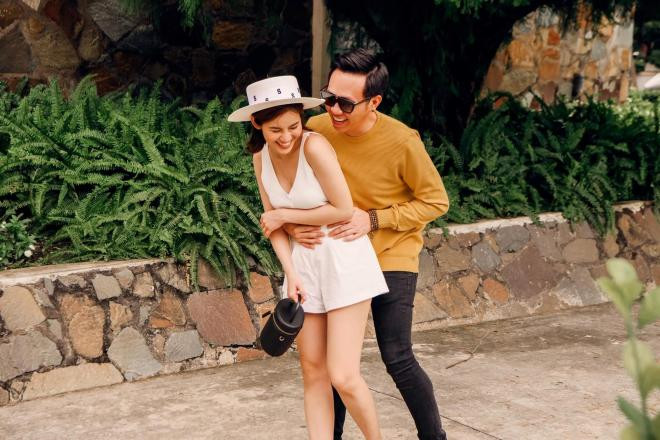 bạn gái Anh Đức 0