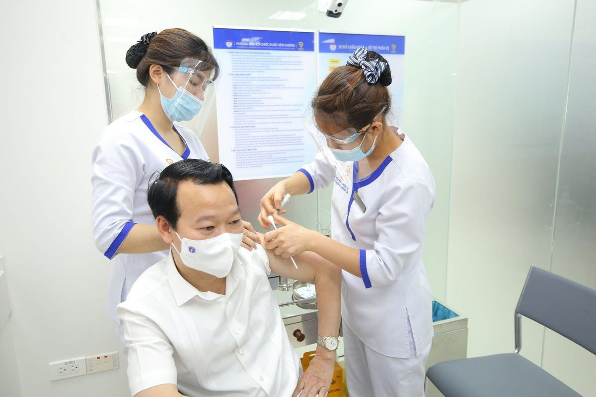 khai-truong-vnvc-yen-bai-w1200-h707.jpg