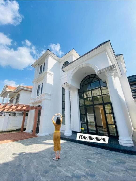 biệt thự của Lệ Quyên 3 biệt thự của Lệ Quyên 3