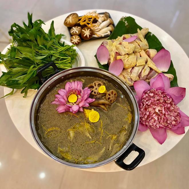 lẩu gà hoa sen 0