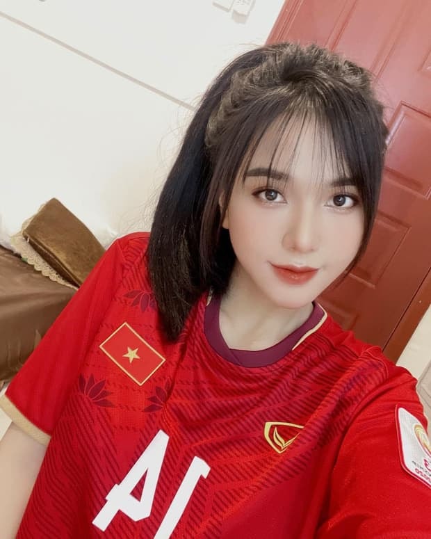 bạn gái Hoàng Đức 0