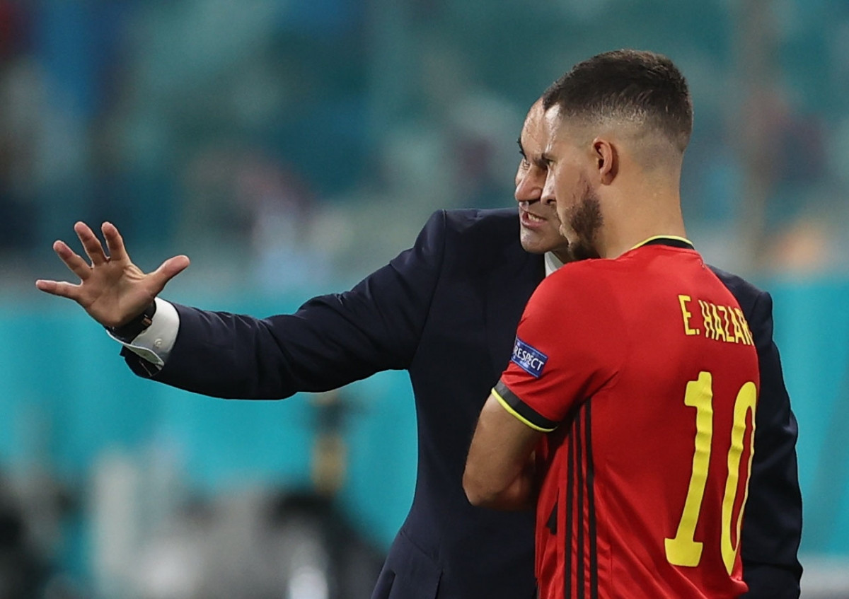 Những phút cuối, HLV Martinez của ĐT Bỉ trao cơ hội cho Eden Hazard, cầu thủ mới trở lại sau chấn thương. 